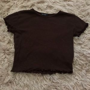 Brown Ruffled Crop Top 🤎